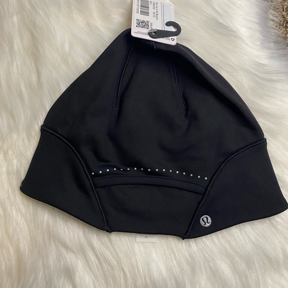 Lululemon Run For It All Beanie Black BLK New One Size - Picture 1 of 5
